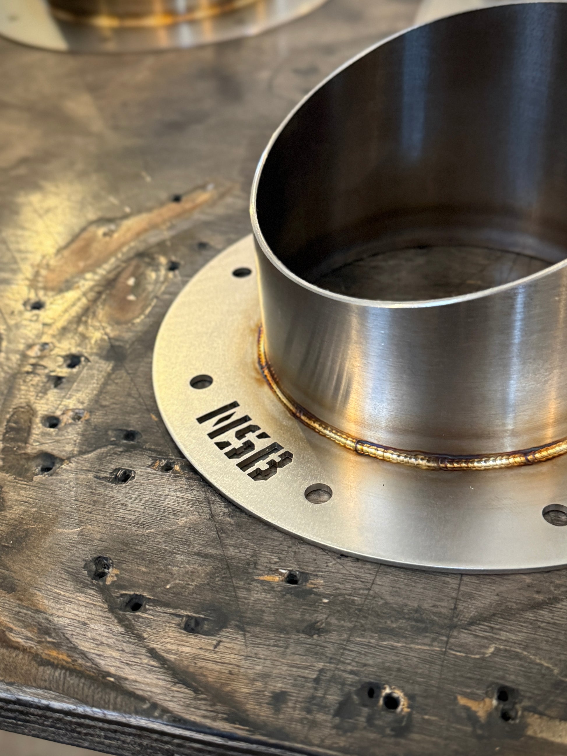 4 inch  Hood Stack with no hardware stainless steel zoomed in view on welds