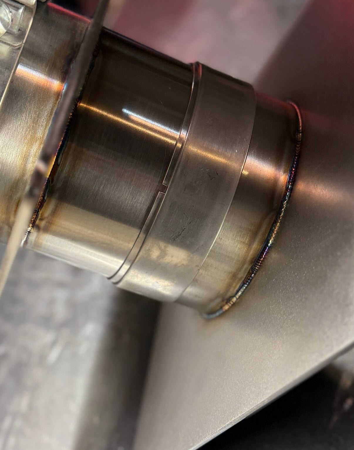 Exhaust bed Stack installation mounting