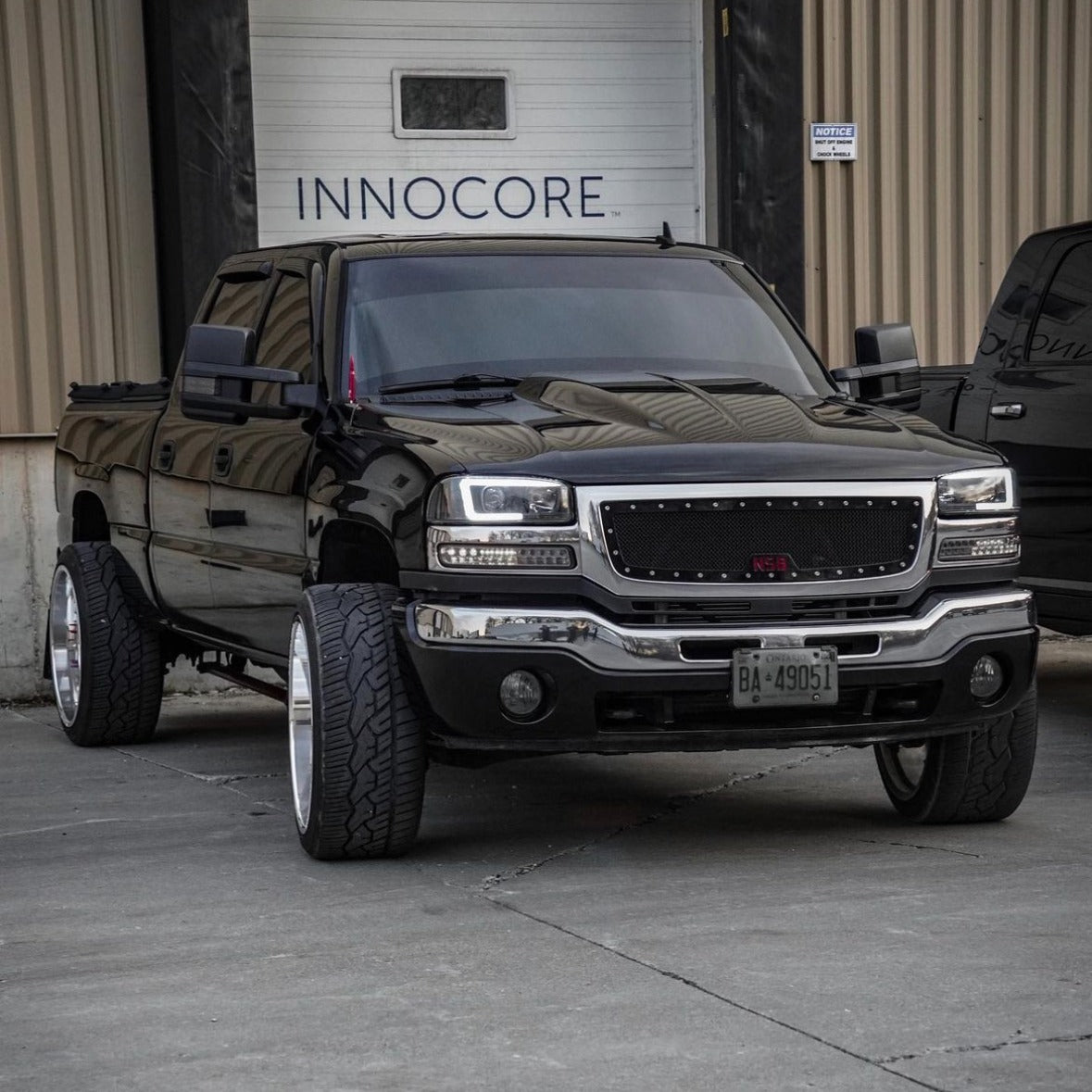Grille Insert (2003 - 2006 & 07 Classic GMC Sierra) installed NSB