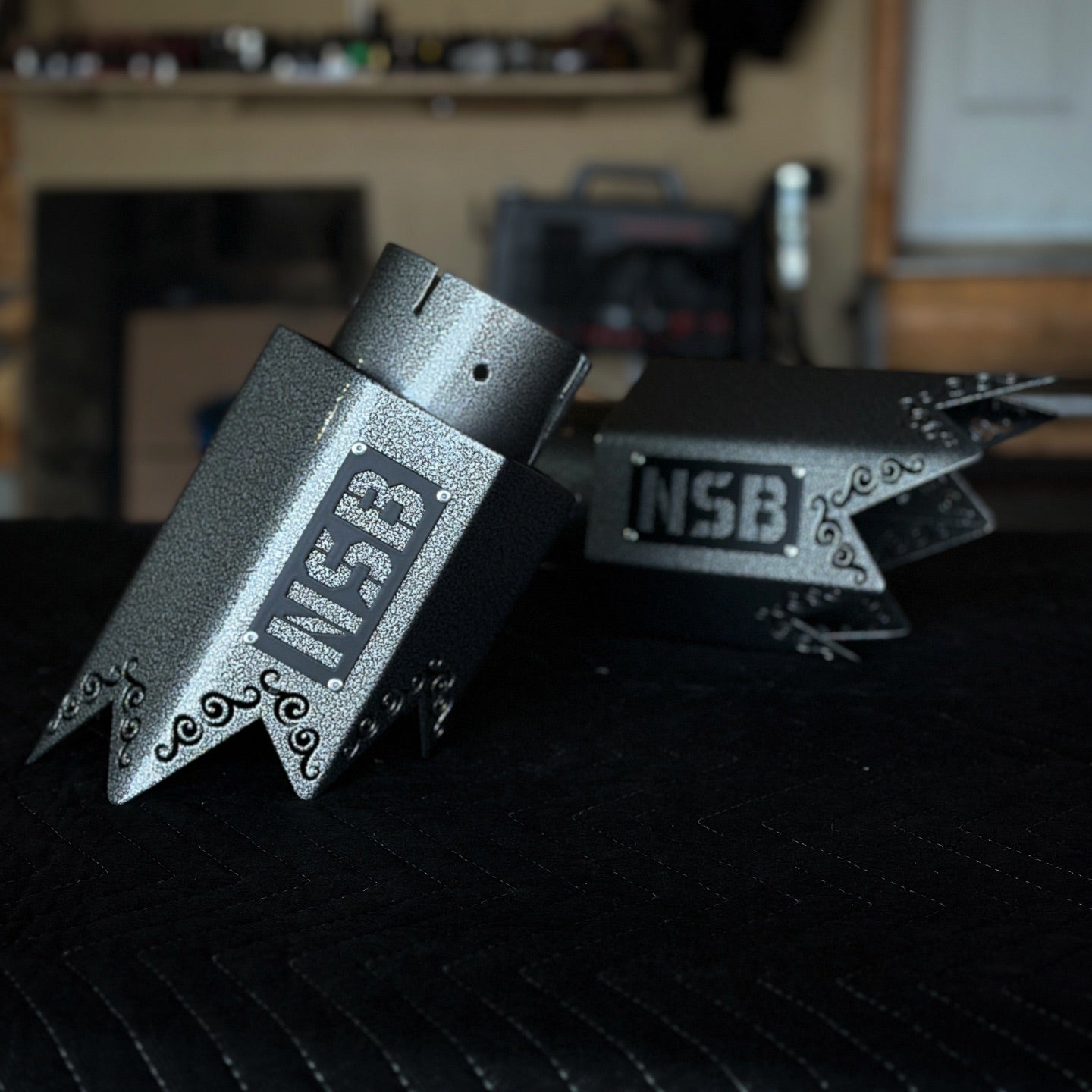 octagon exhaust tip with spiked ends