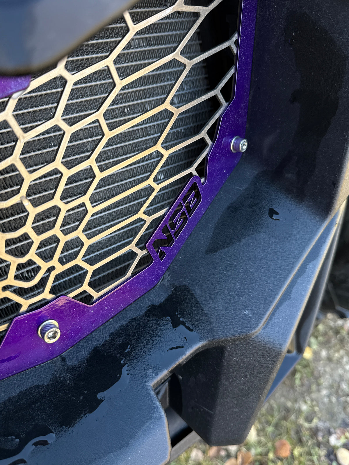 canam x3 custom lasercut mesh grille by NSB in illusion purple with raw mesh